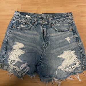 American Eagle size 4 medium wash high rise mom shorts